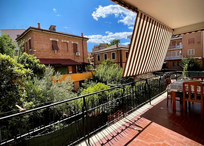 Domus Urbani Apartment *